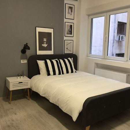 Luxury 2Bdrm Apt Bukarest Kültér fotó