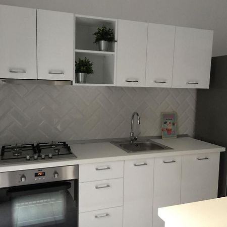 Luxury 2Bdrm Apt Bukarest Kültér fotó